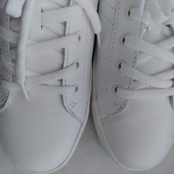 Naturalizer Morrison leather fashion white sneakers, 10 wide, good condition - Picture 4 of 16